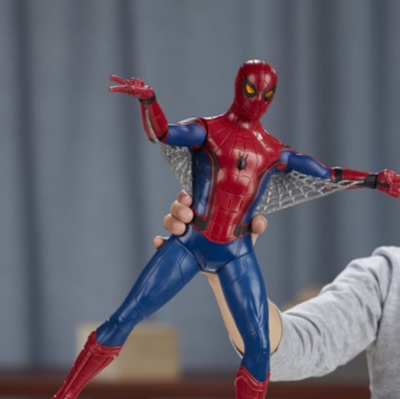 Marvel/HasbroTech Suit Spider-Man figure, - Picture 6 of 16